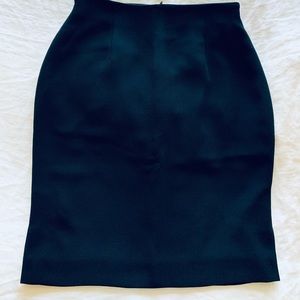 NWOT Jones Studio women’s pencil skirt (Size 6P)